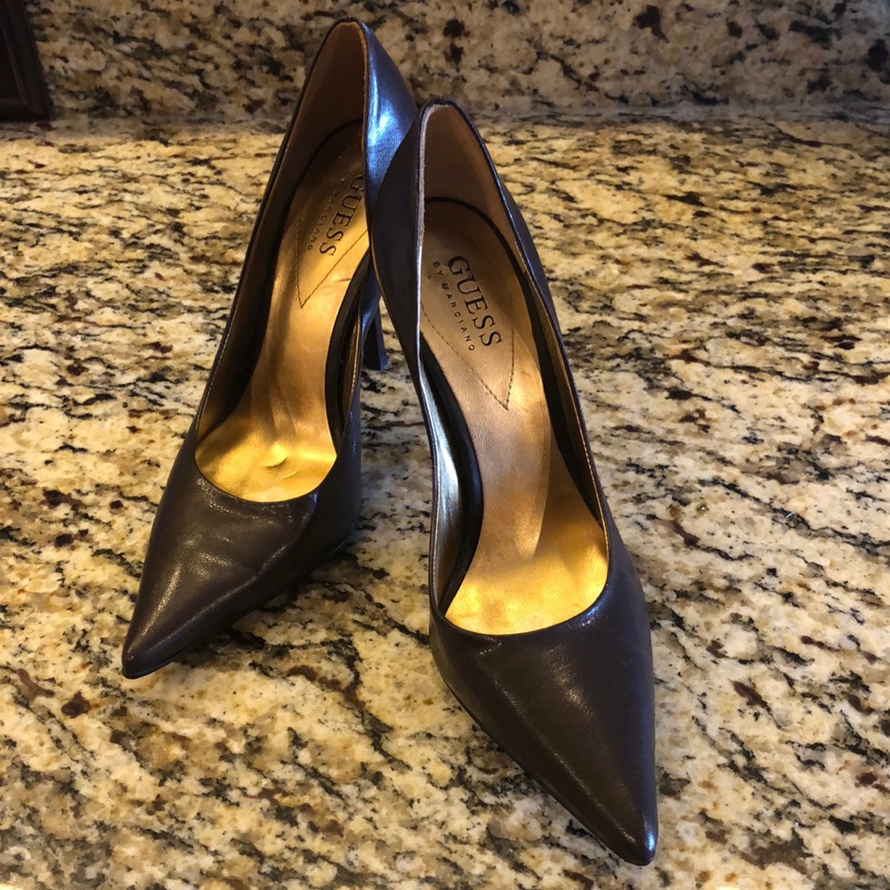 Guess by Marciano GWCarrie, Chocolate, Size 5 1/2